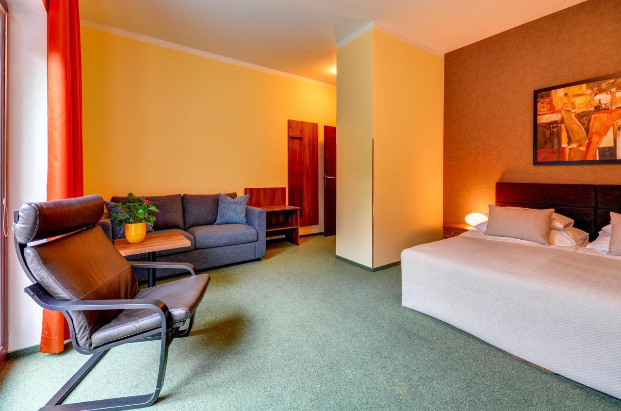 Hermes 4* Karniów